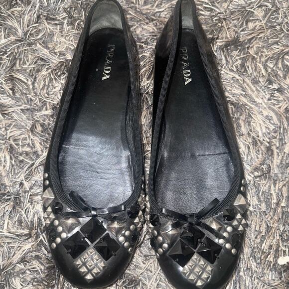 Prada Black Patent Leather Ballerina Flats Stud Stone Bow Embellishment Sz EU 40 - Picture 1 of 9